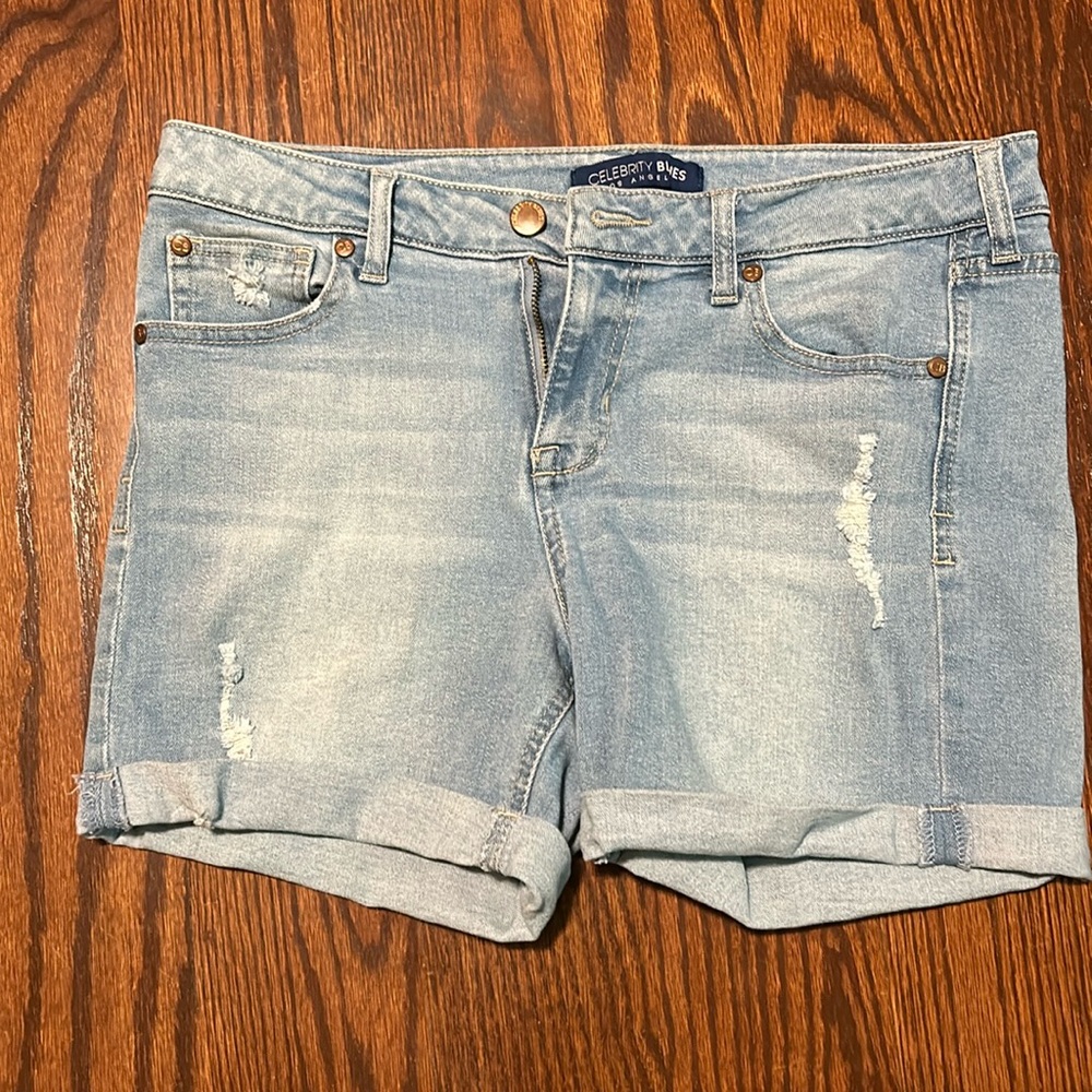 New without tags celebrity blues denim shorts size 6